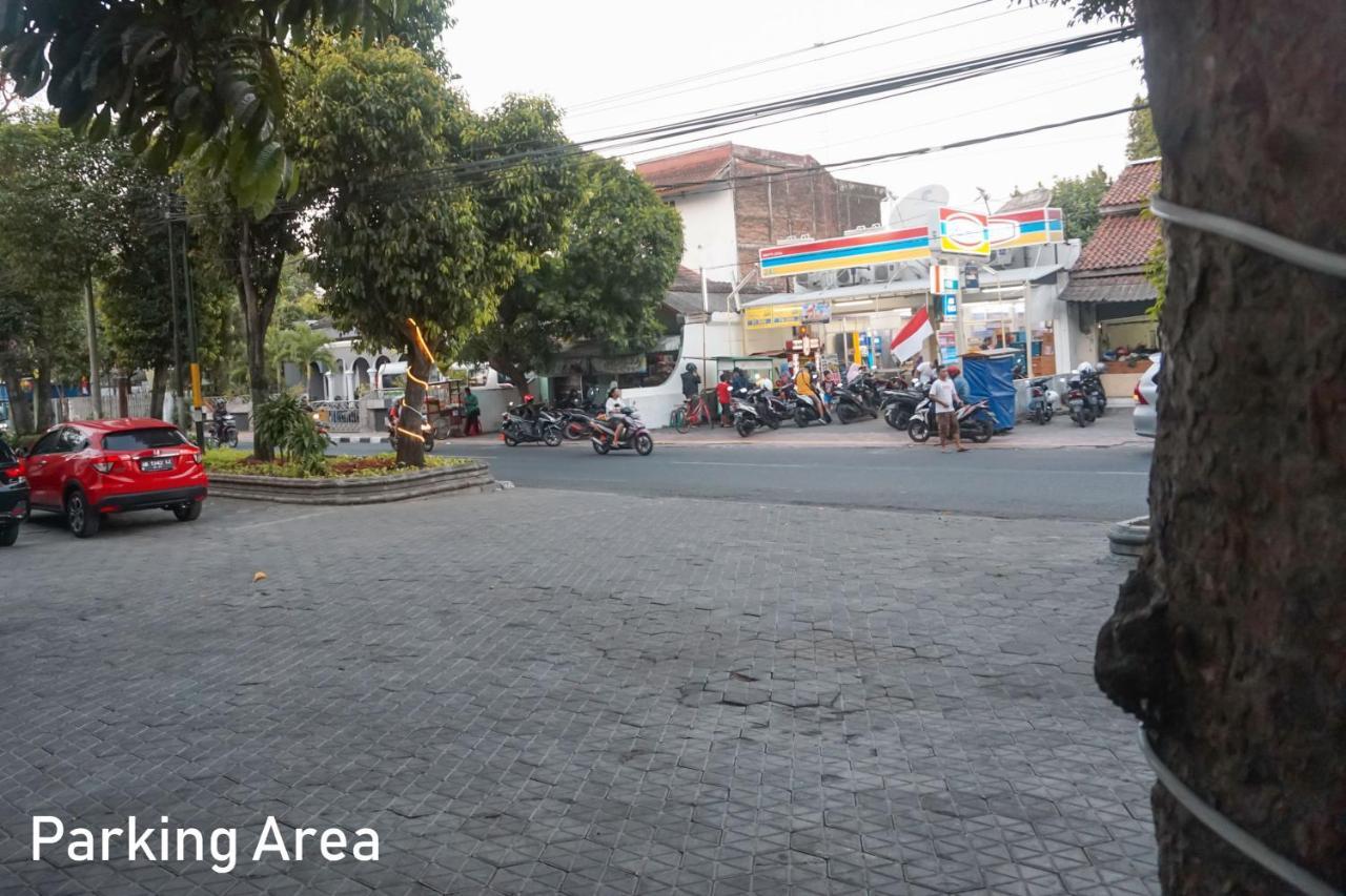 Al Ashri Inn By Urban Yogyakarta Exterior foto